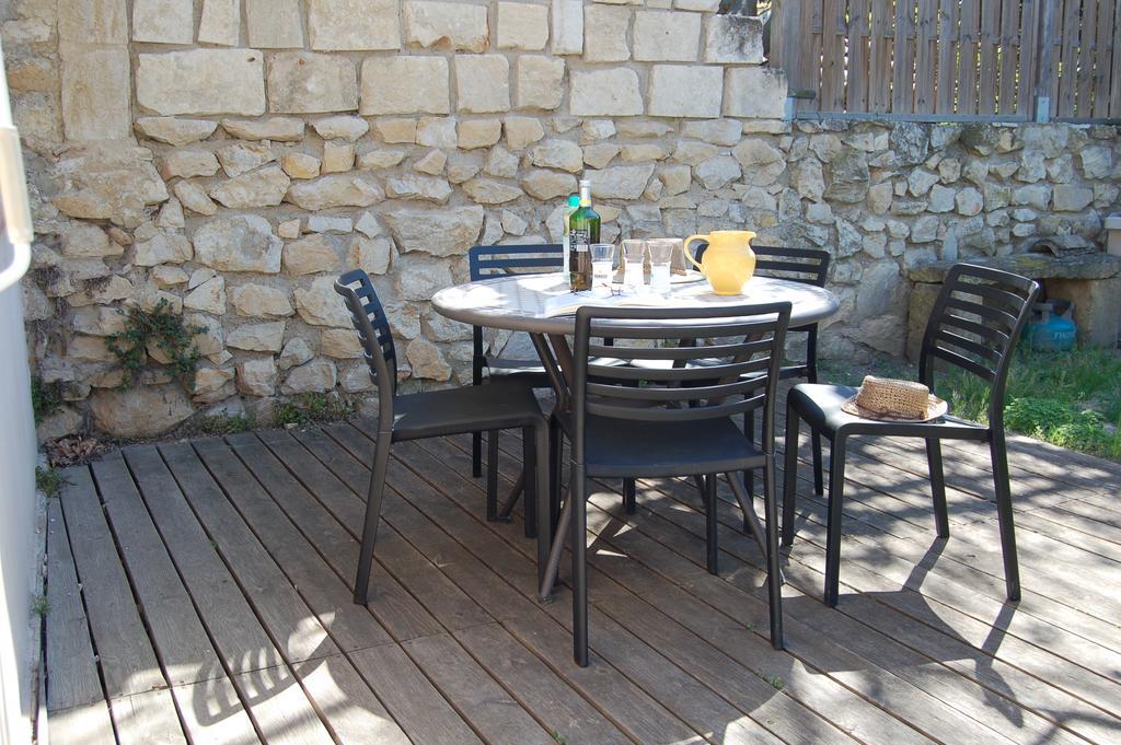 Le Gite De Lolivier En Provence Aramon Room photo